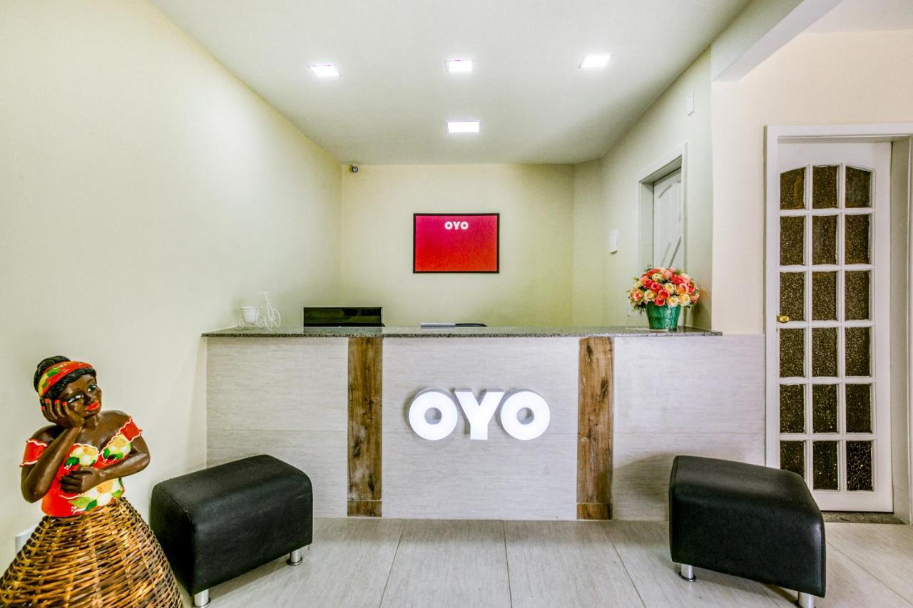 Oyo Nobs Hotel, サン・ジョアン・デ・メリチ エクステリア 写真
